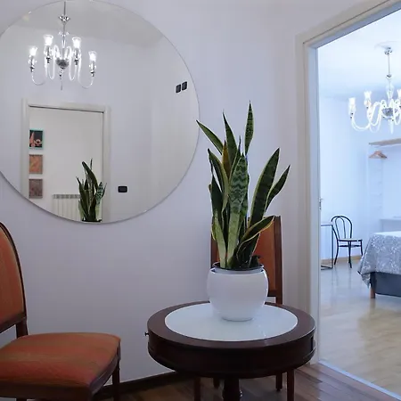 L.t. Savoia Palace *